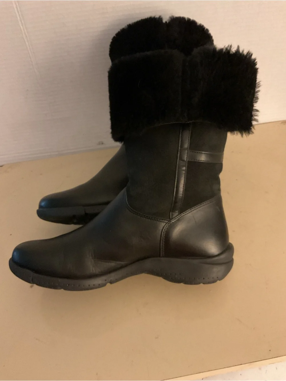 La CANADIENNE Black Suede & Leather Mid-Calf waterproof Kosmo Boots US 8